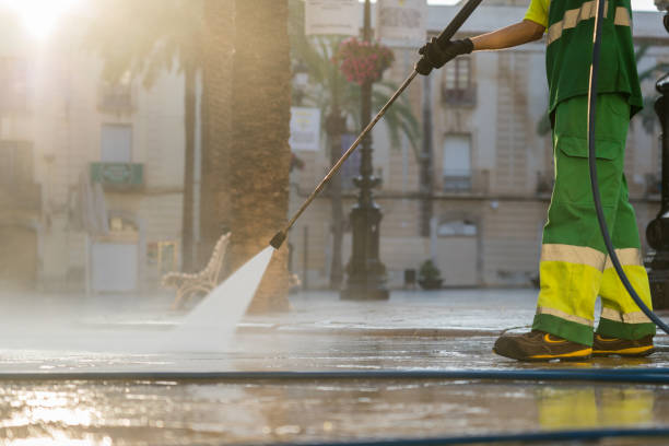 Best Commercial Pressure Washing  in Escatawpa, MS